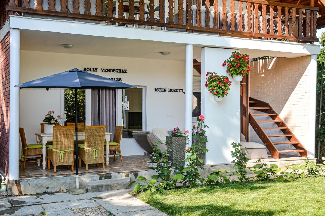 Holly Vendégház Hajduszoboszlo Exterior foto
